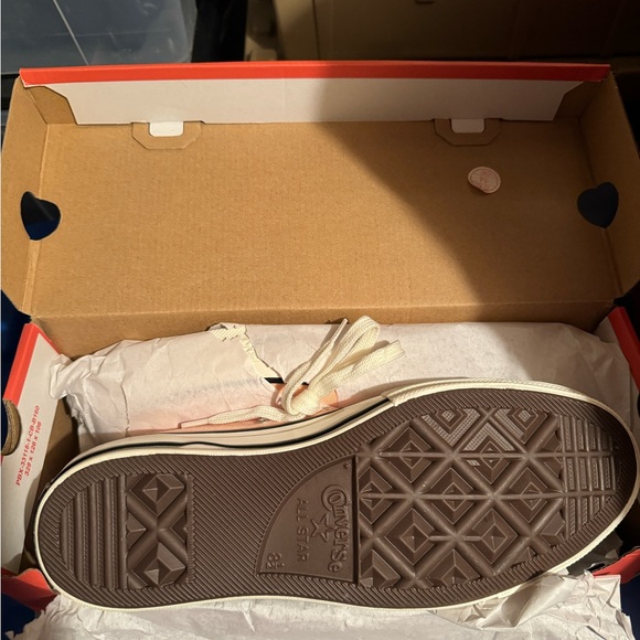 Brand new Pink converse all stars - Picture 4 of 5